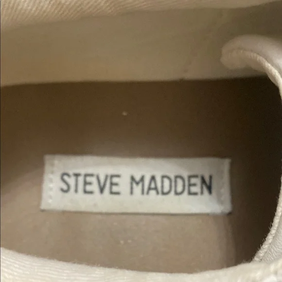 Steve Madden Bertie White Sneakers Classic Low-Top Design Platform - Picture 2 of 14